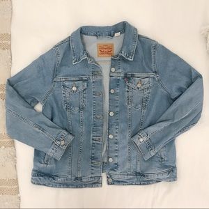 Levi’s oversize denim jacket